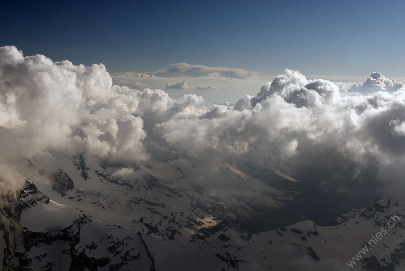Wolken über Alpen