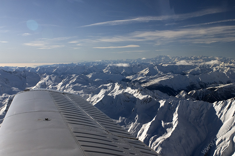 Fliegen über den Schweizer Alpen