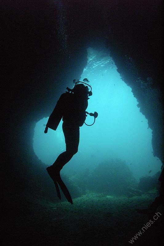 Cavern Diver