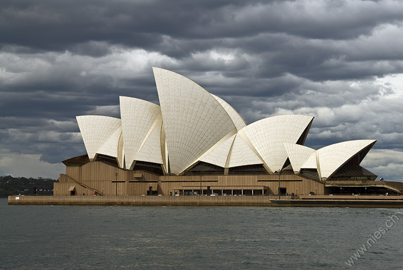 Opernhaus) Das allerweltsberühmte und 1 Mio. mal fotografierte Opernhaus von Sydney.