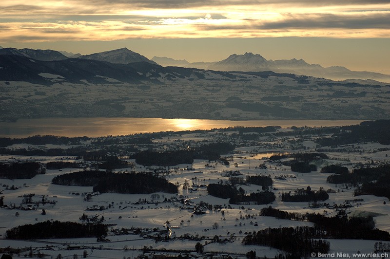 Zürcher Oberland, Lake Zurich