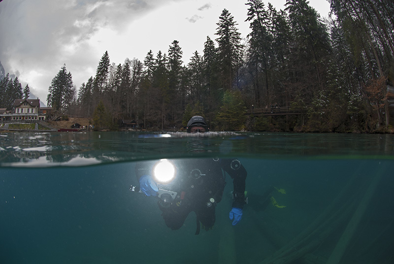 Diver with strobe