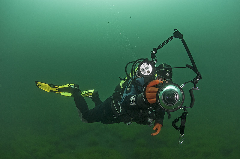 Diver with camera