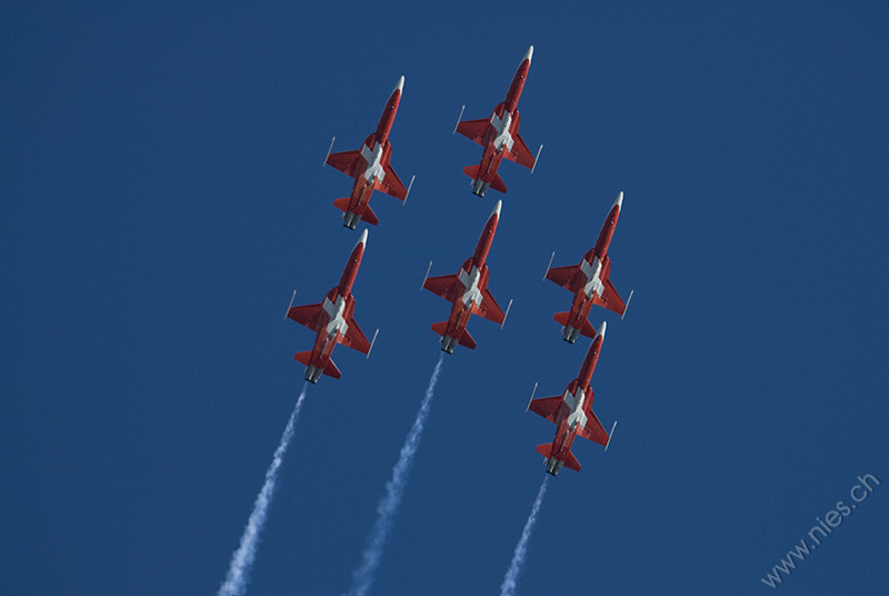 Patrouille Suisse Doppelpfeil