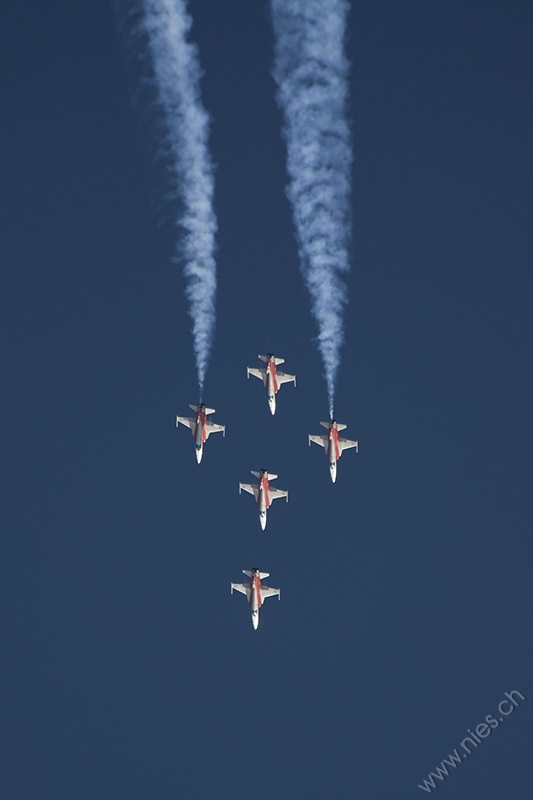 Patrouille Suisse Super Canard