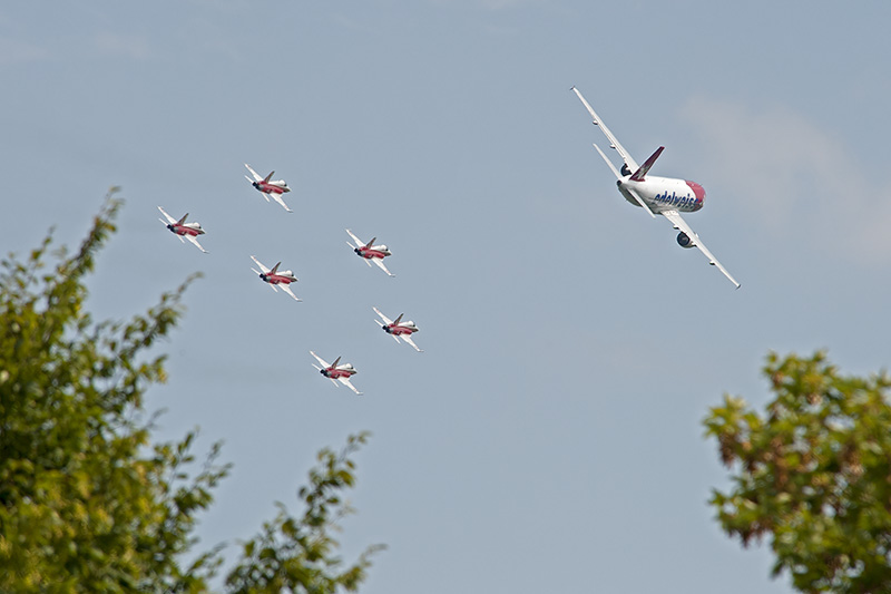 Patrouille Suisse mit Edelweiss Airbus