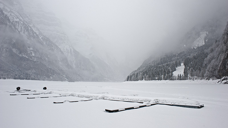 Gefrorener Klöntalersee