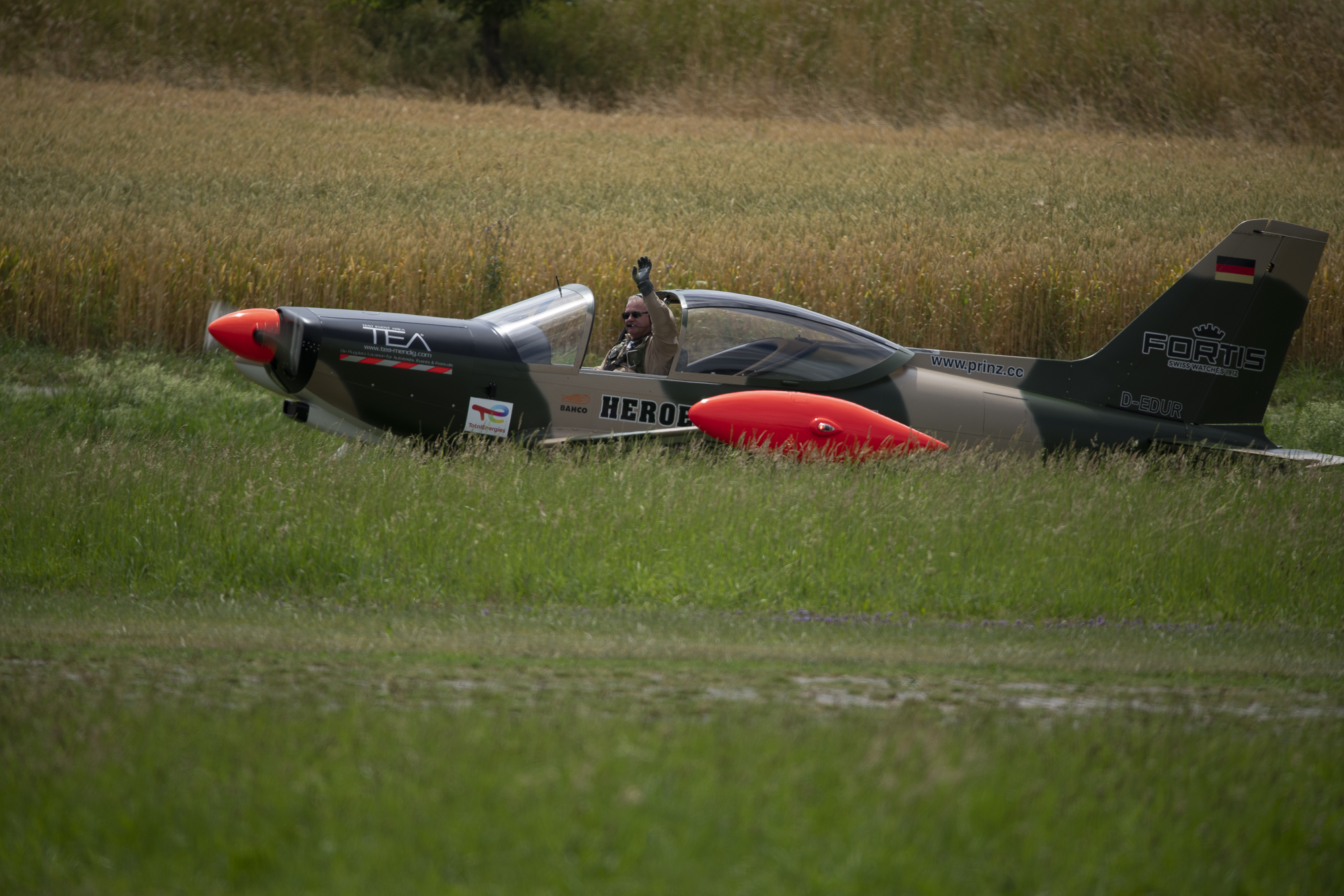 Team Niebergall with two SIAI SF-260