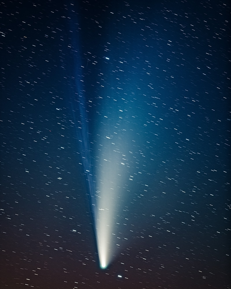 Comet C/2020 F3 Neowise with Ion Tail © Bernd Nies