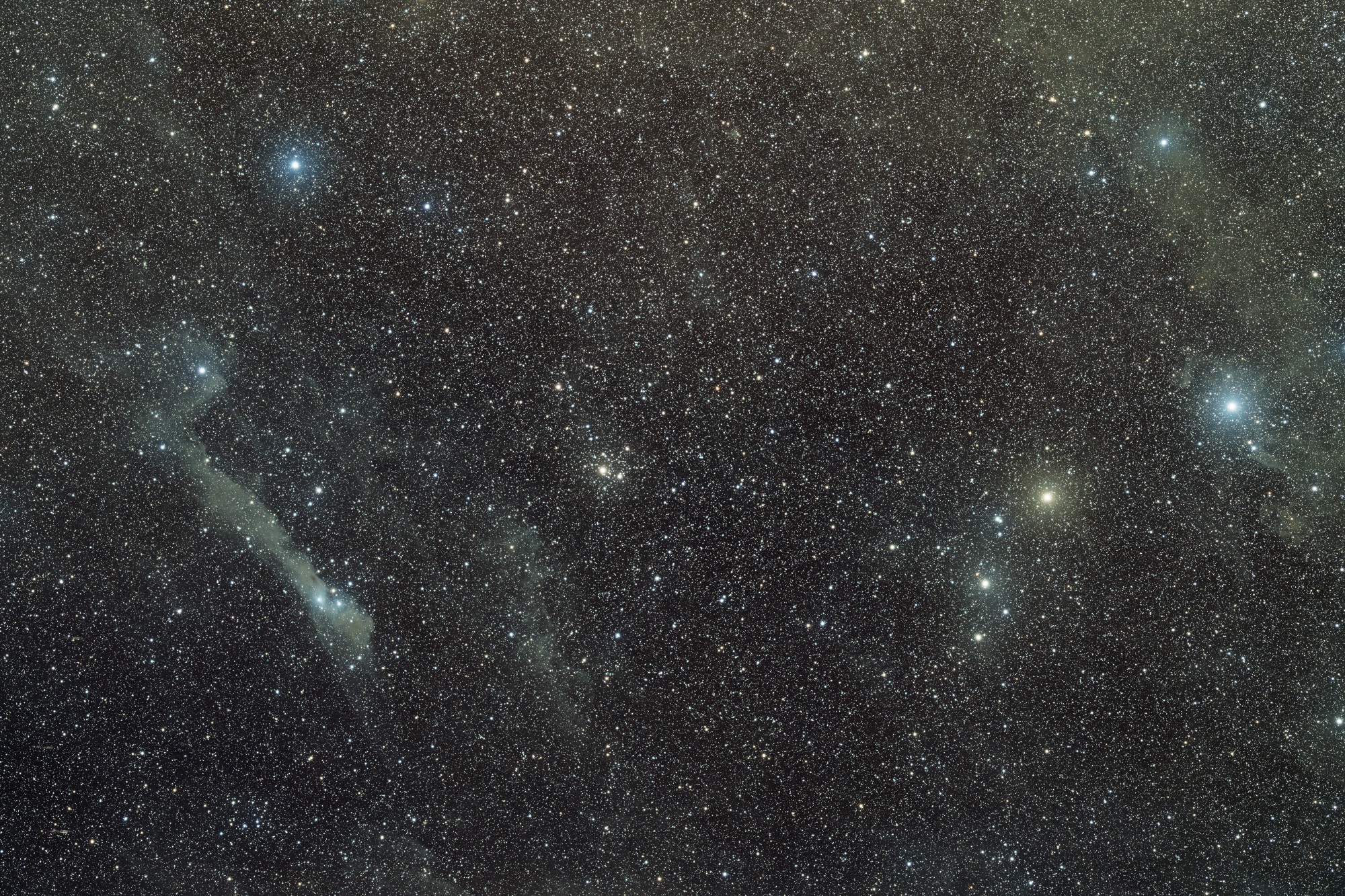 LBN 534 + NGC 7686