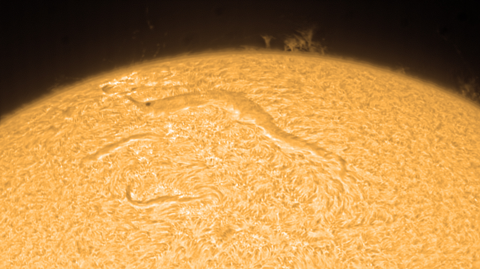 Sun on 21 June 2022 in Hα