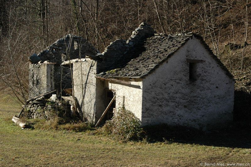 Hut Ruin © Bernd Nies