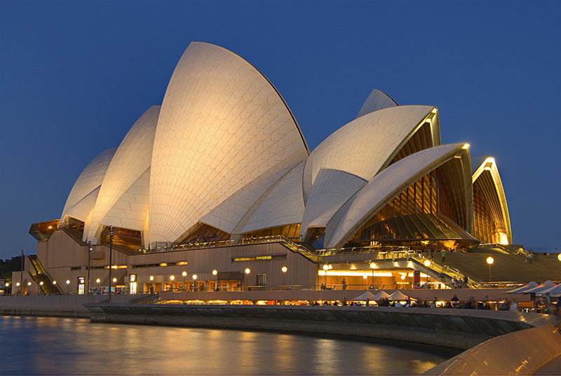 Opernhaus) Das Sydney Opernhaus. HDR aus fünf Aufnahmen mit Auto-Bracketing (-2, -1, 0, +1, +2).