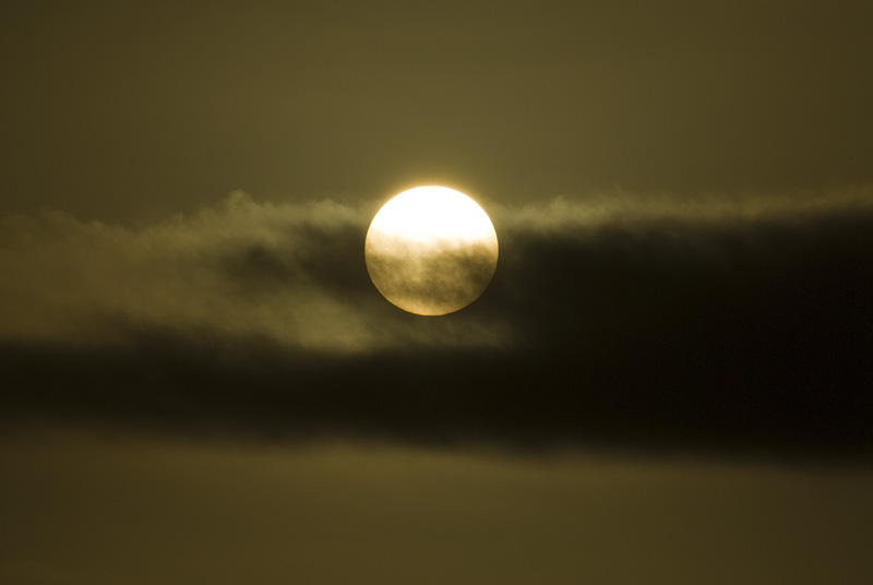 Sonne mit Wolke