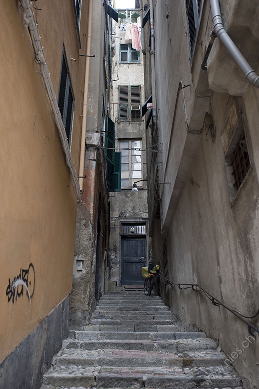 Alley © Bernd Nies