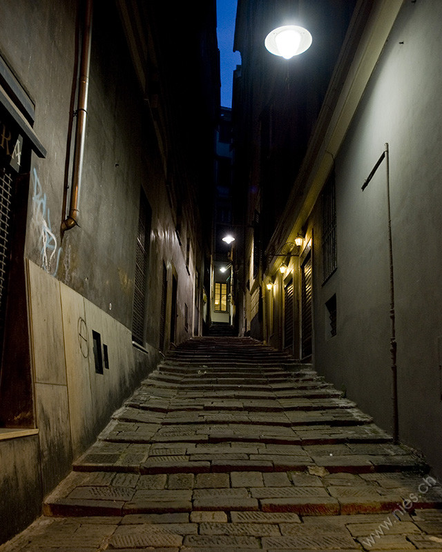 Alley © Bernd Nies