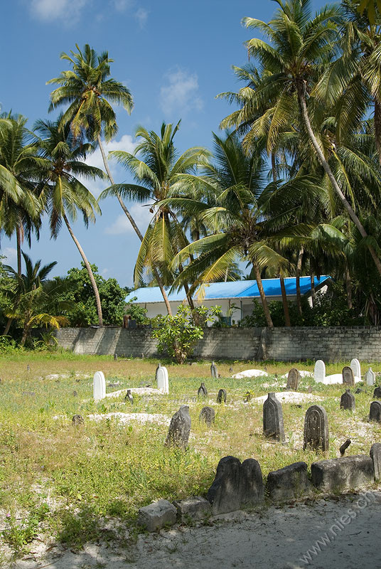 Dhangethi Cemetery