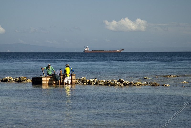 Arbeiter im Wasser