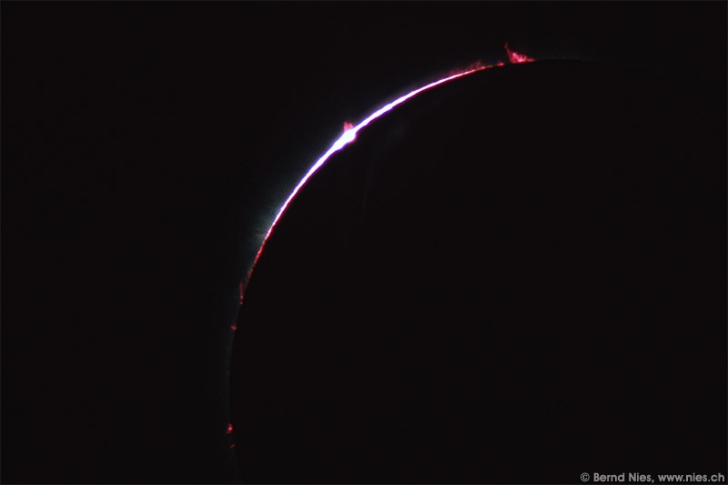Eclipse Pearl Chain © Bernd Nies