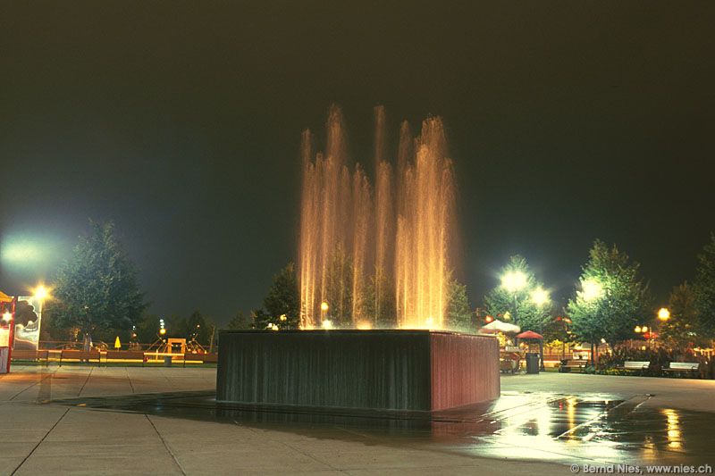 Springbrunnen bei Nacht