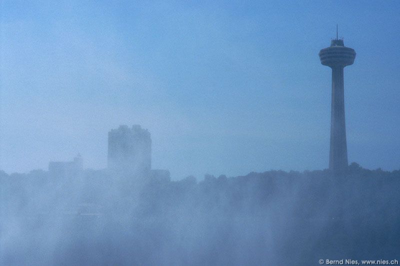 Türme im Nebel