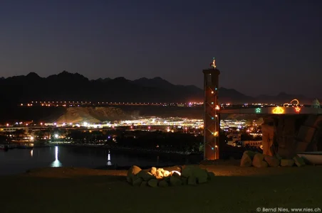 Sharm in der Nacht