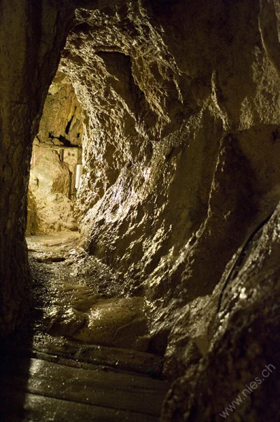 Höllgrotten Cave