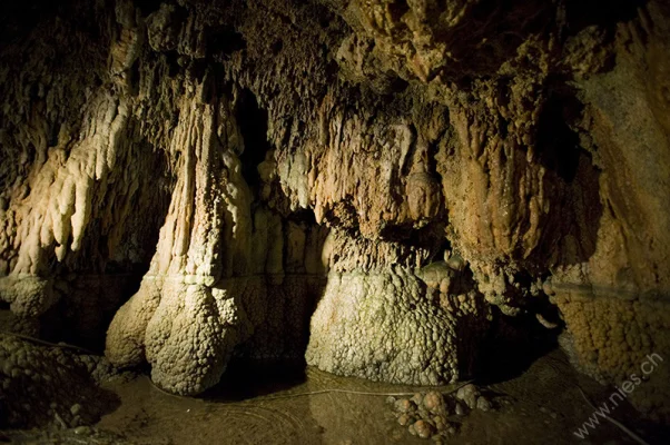 Höllgrotten Cave