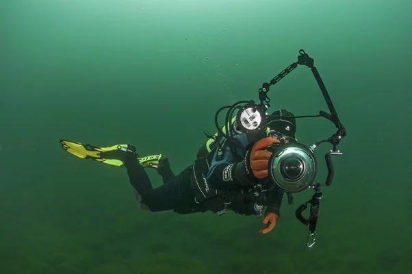 Diver with camera