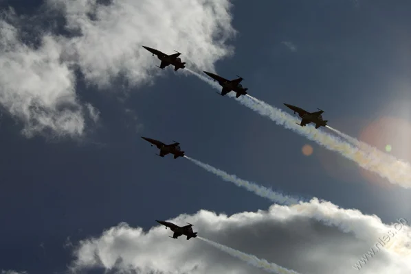 Patrouille Suisse Tunnel 2