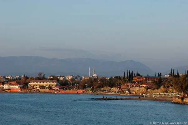 Side with mosque