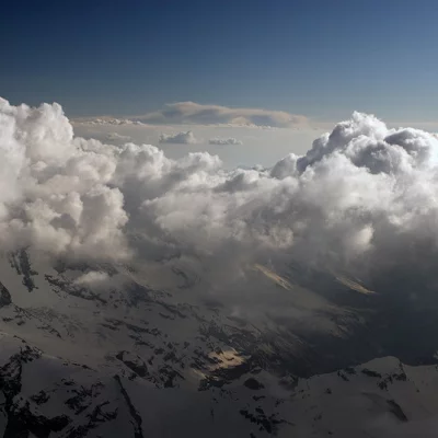 Wolken über Alpen